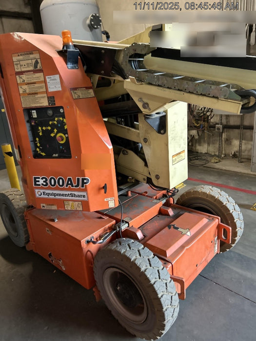 2019 JLG E300AJP