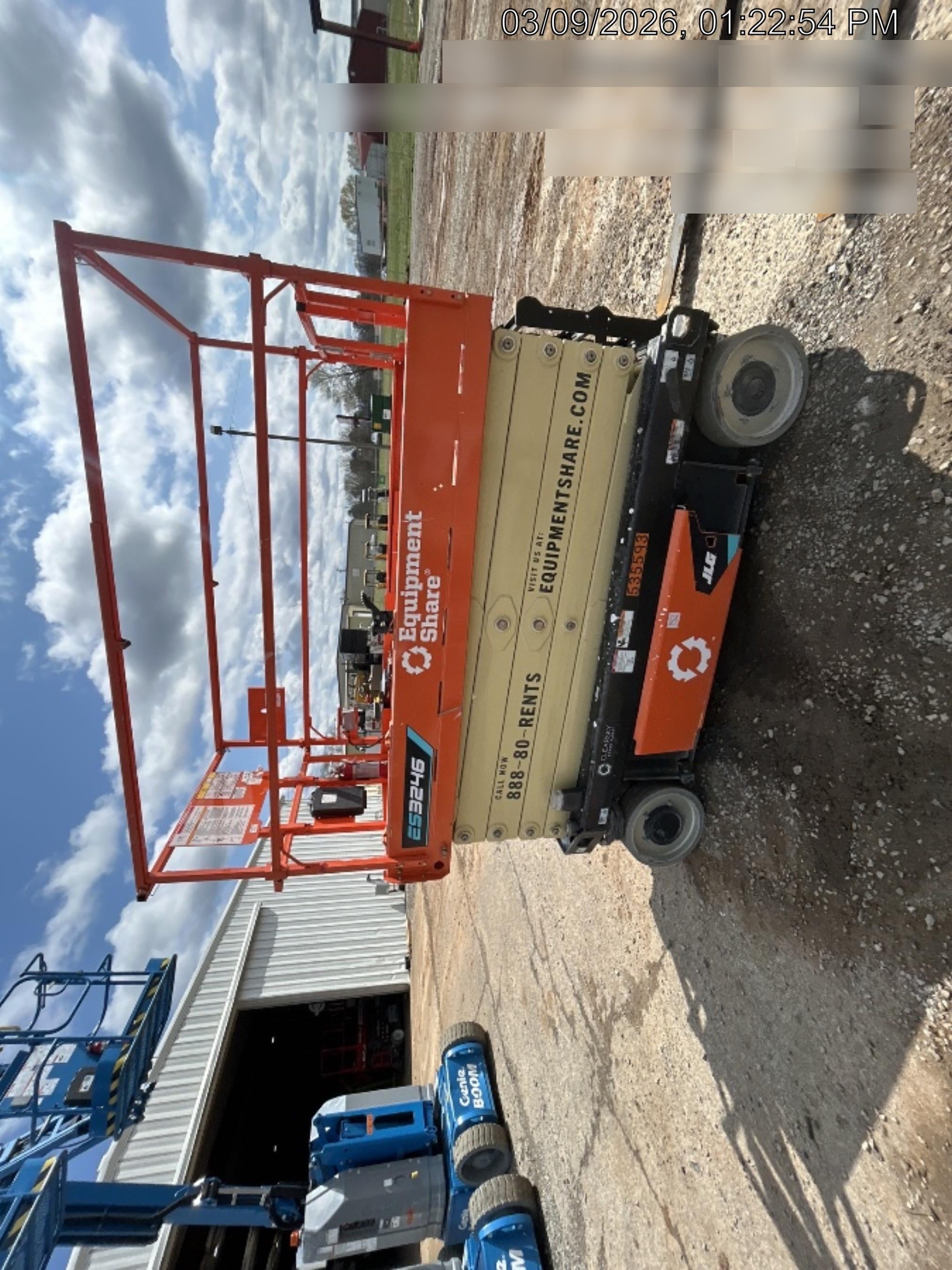 2025 JLG ES3246