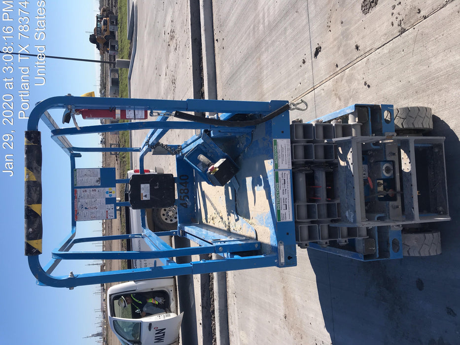 2019 Genie GS-1930 Fixed rails with chain Entry