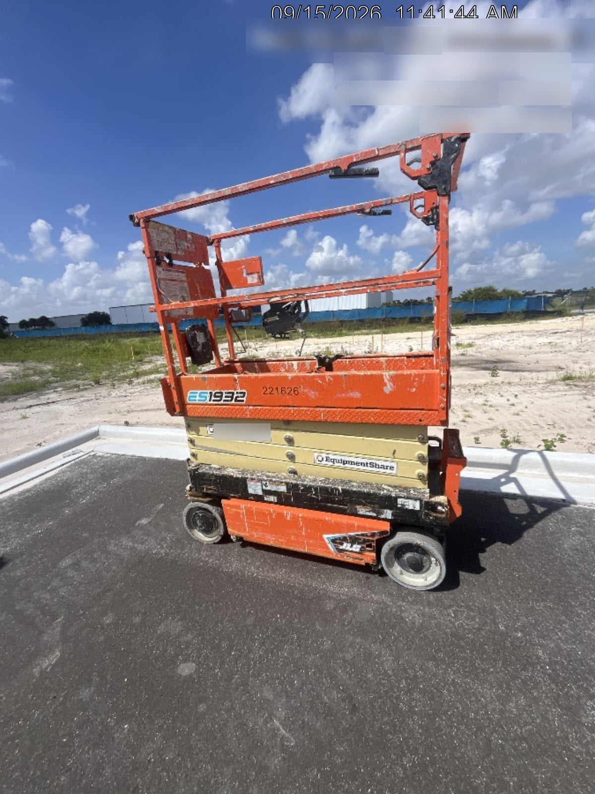 2022 JLG ES1932