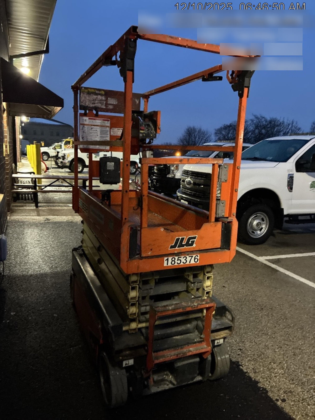 2021 JLG ES1932