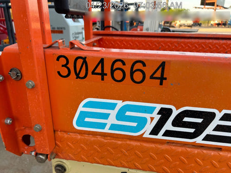 2023 JLG ES1932