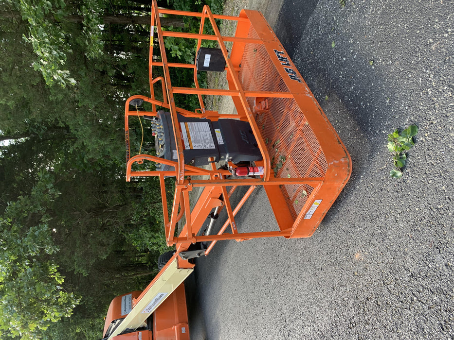 2019 JLG 460SJ