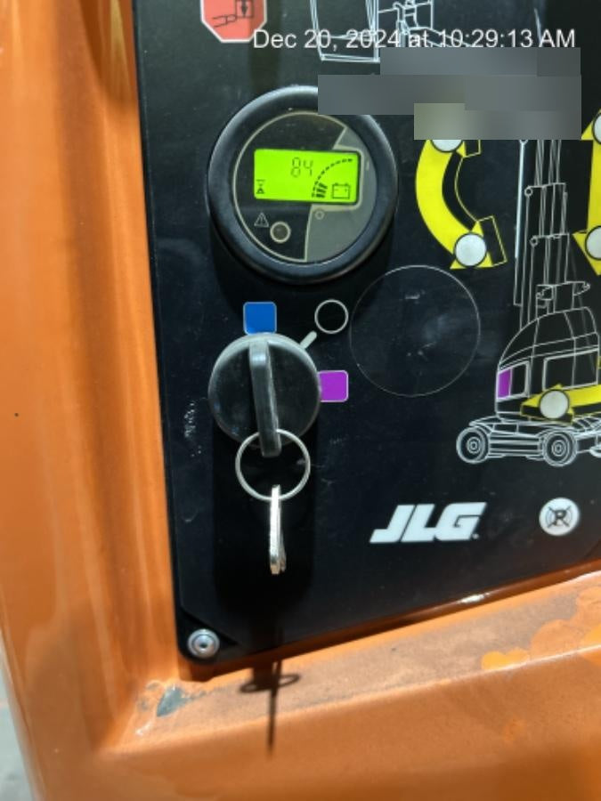 2022 JLG 26E