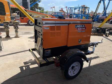 2022 Lincoln Electric LE400 Kubota V1505, Trlr, Cable Rack, Light Kit, ES Decals, T3