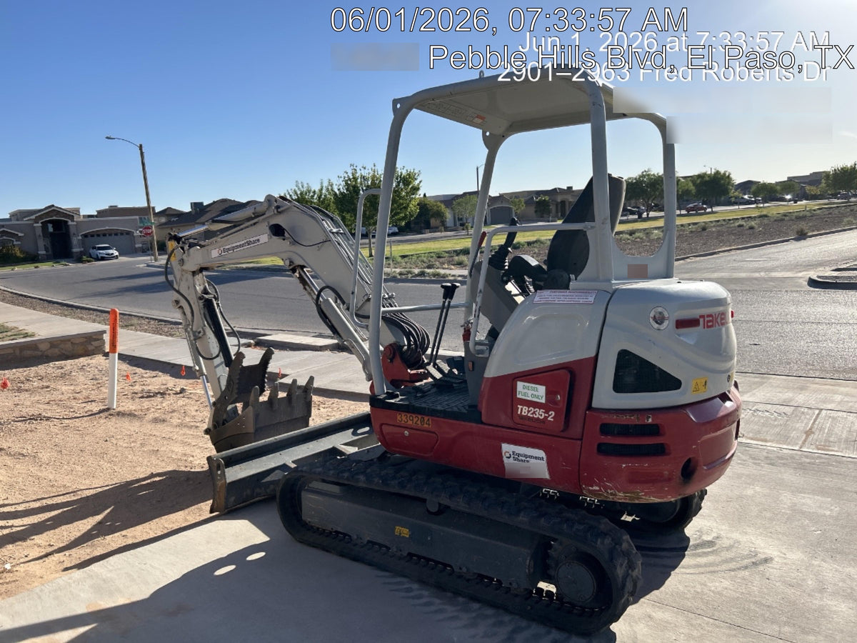 2023 TAKEUCHI TB235-2R