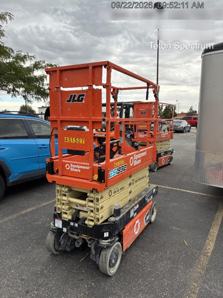 2024 JLG ES1932