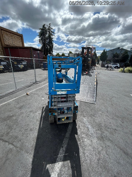2020 Genie GS-1930 Solid Non Marking Tires, Beacon, Folding rails with half height swing gate, 800W Inverter