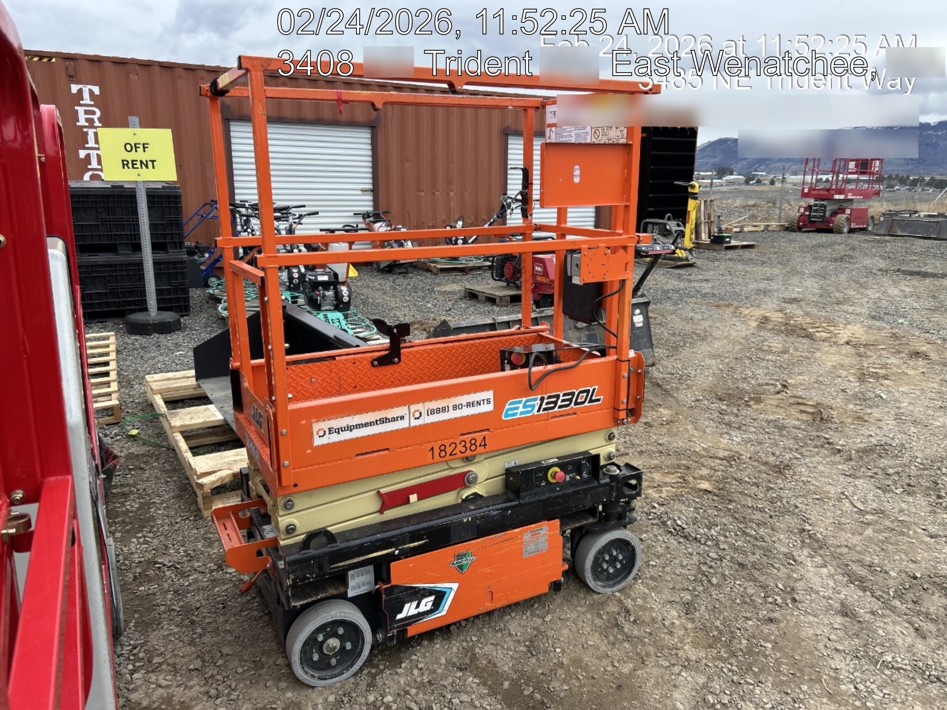 2021 JLG ES1330L