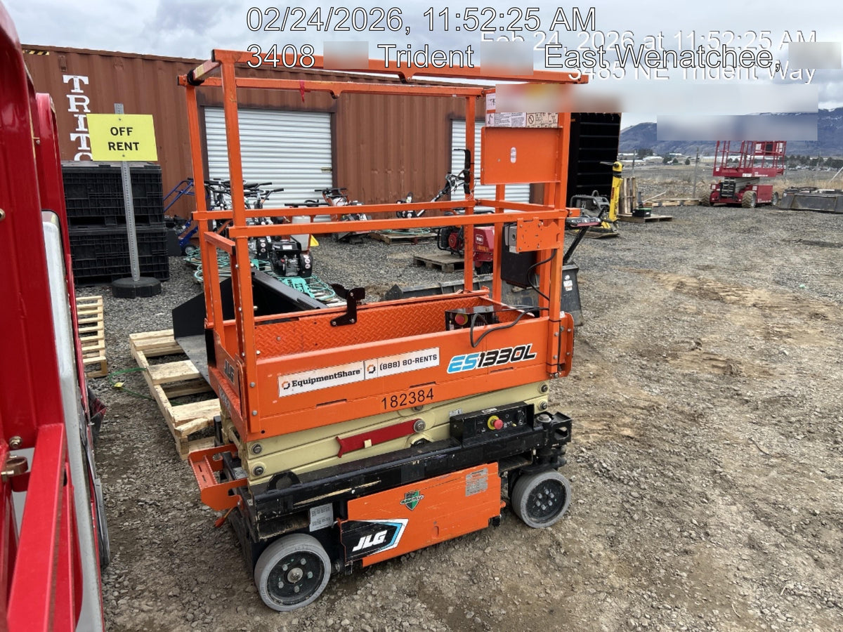 2021 JLG ES1330L