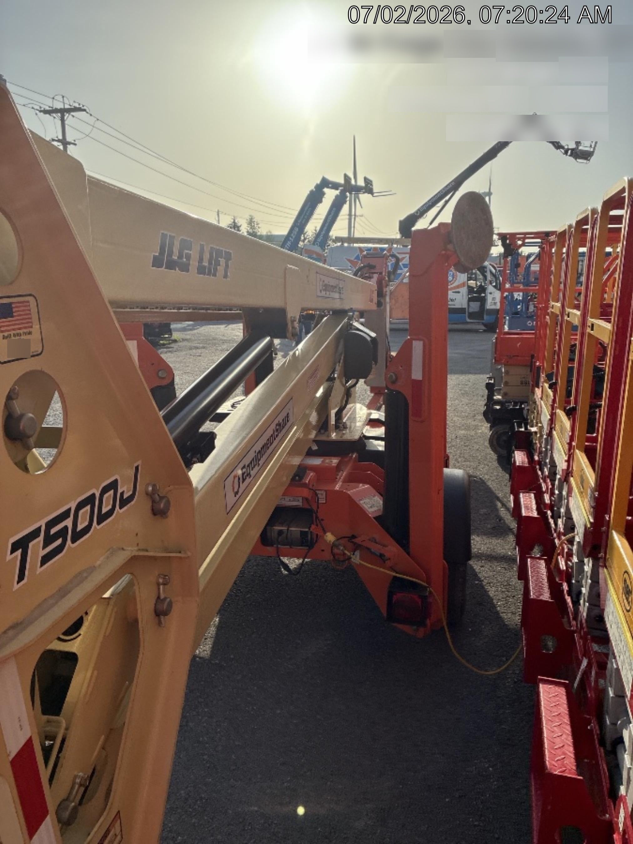2021 JLG T500J