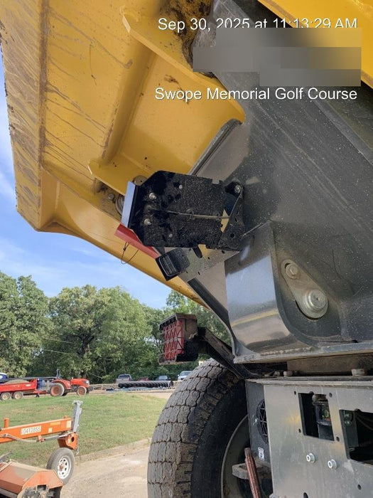 2025 WACKER NEUSON DV605 Cab Turf Tires