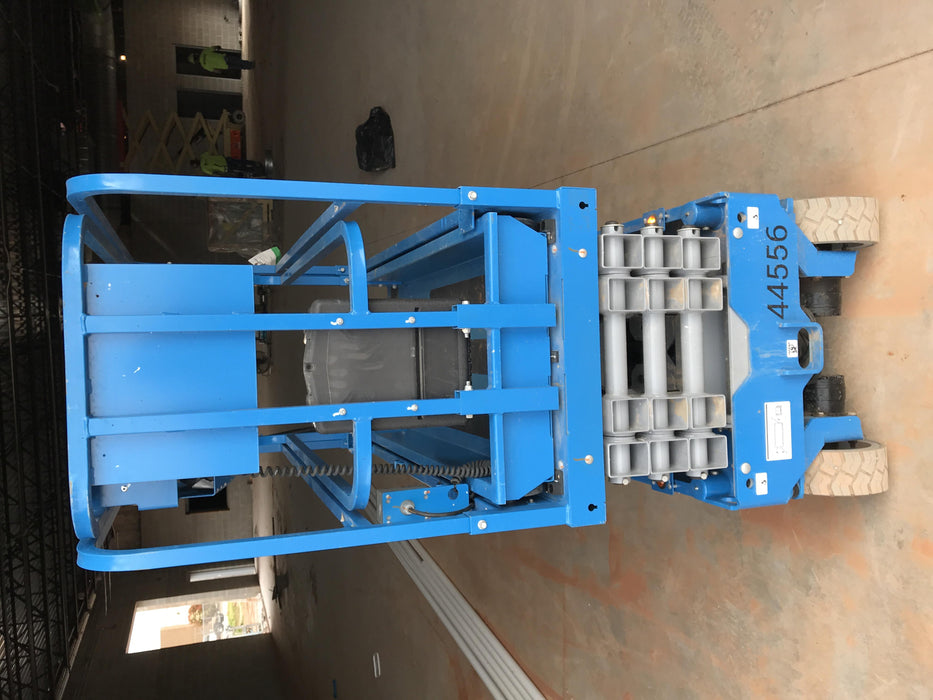 2019 Genie GS-1930 Fixed rails with chain Entry