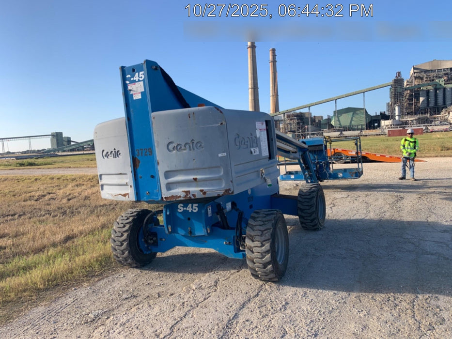 2017 GENIE S-45