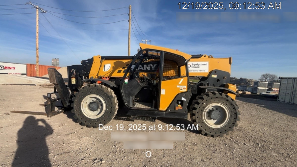 2022 SANY STH1056