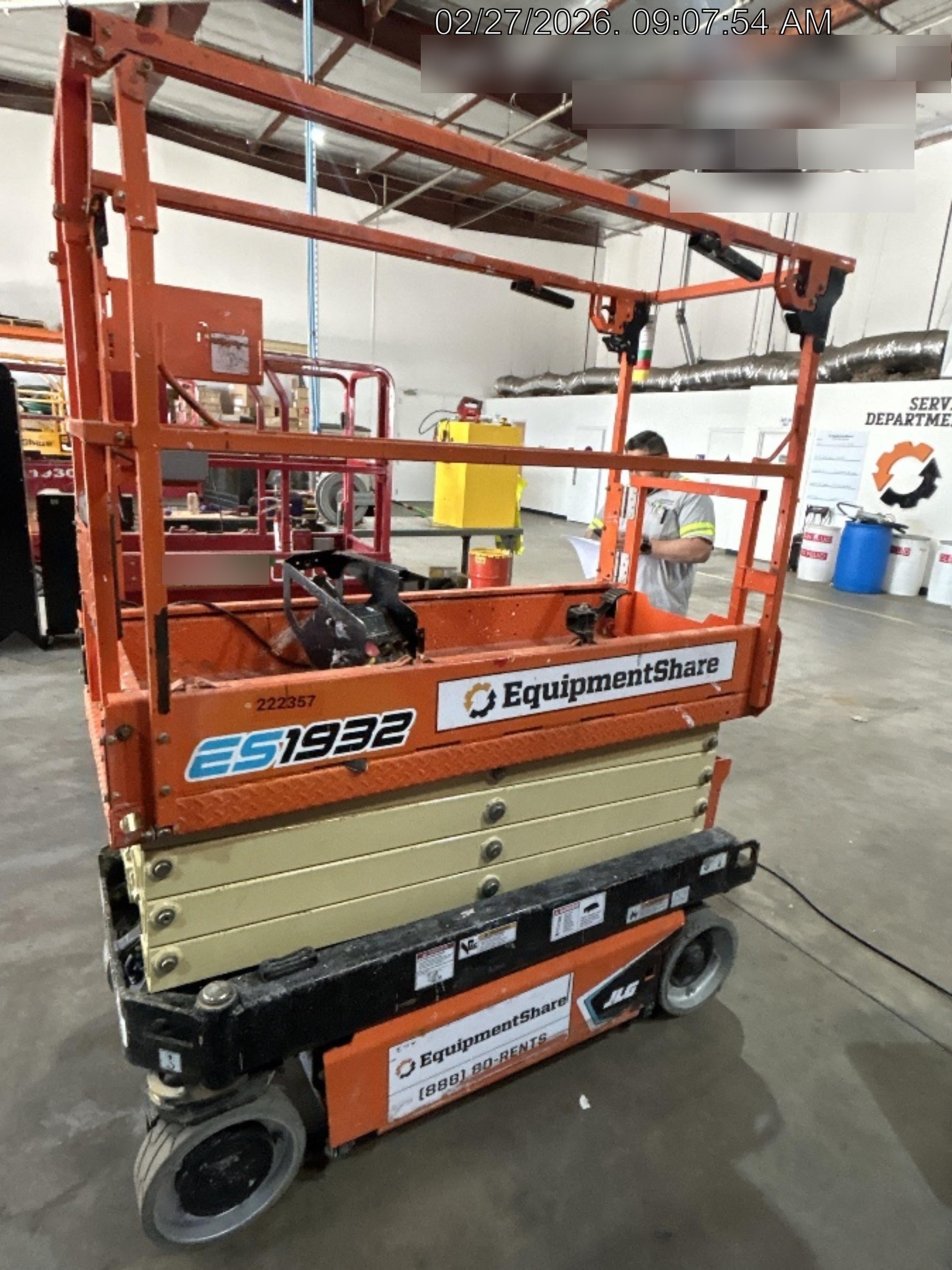 2022 JLG ES1932