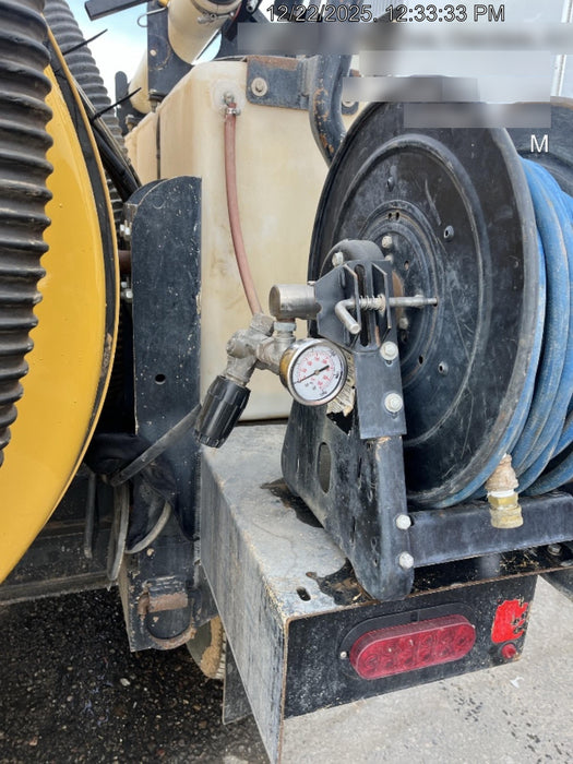 2023 VAC-TRON LP573XDT