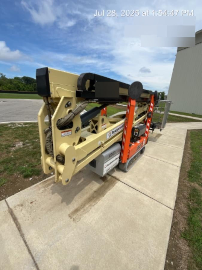 2020 JLG X600AJ