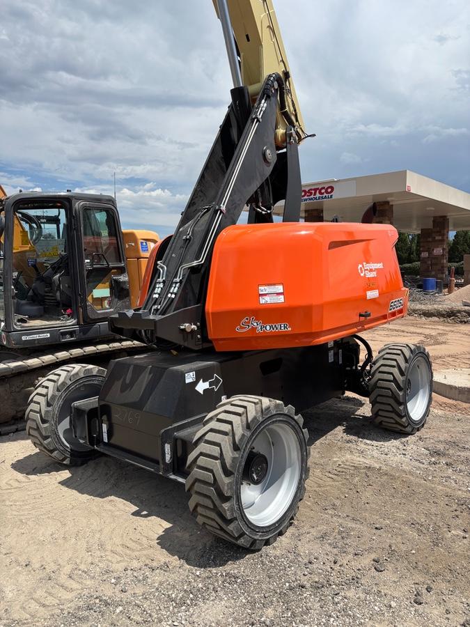 2025 JLG 660SJ