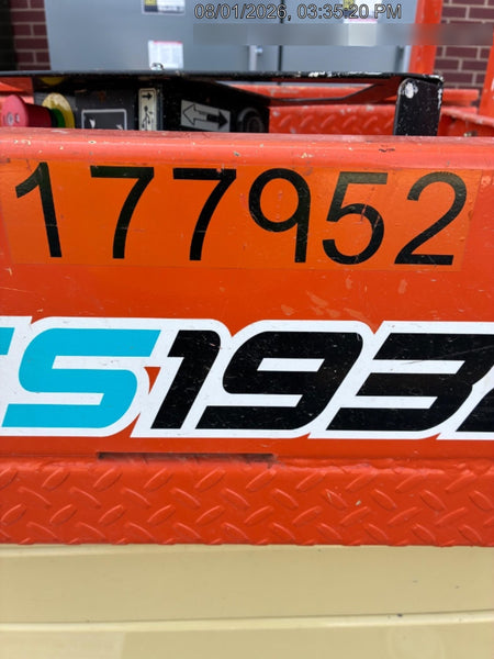 2021 JLG ES1932