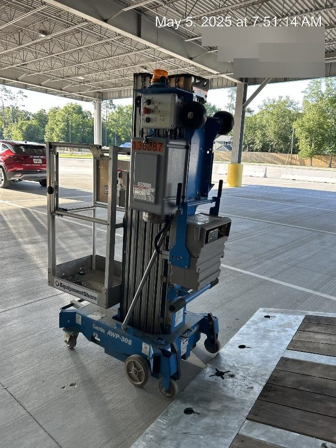 2021 GENIE AWP-30S DC