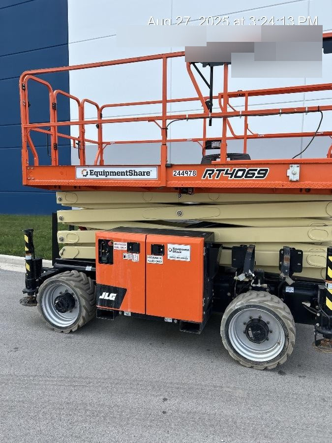 2022 JLG RT4069