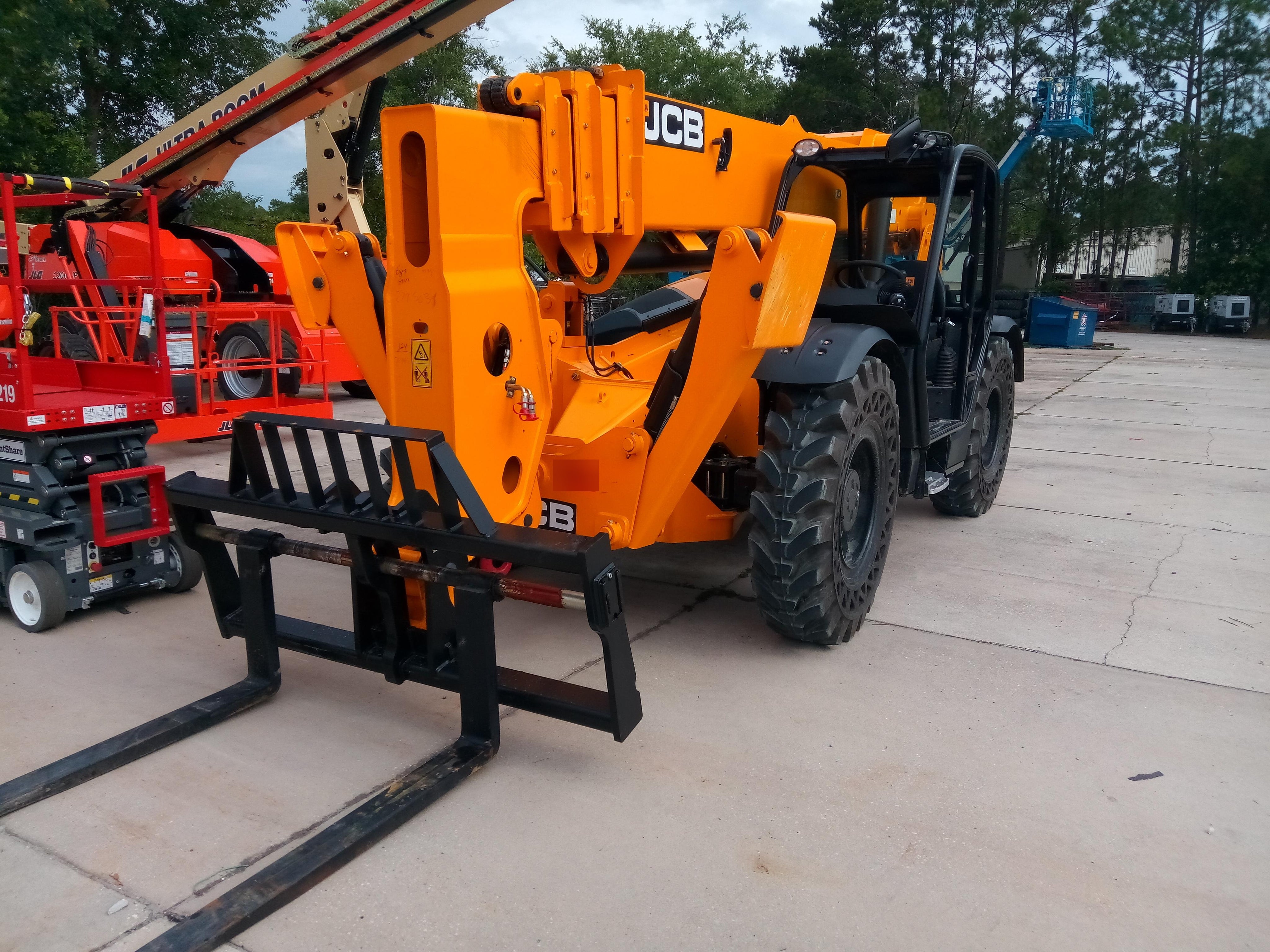 2019 JCB 510-56 Open ROPS, 74 HP, Solid Tires, Worklights, Beacon, Aux Hydraulics, Lifting Eye w/72" Carriage/60" Forks