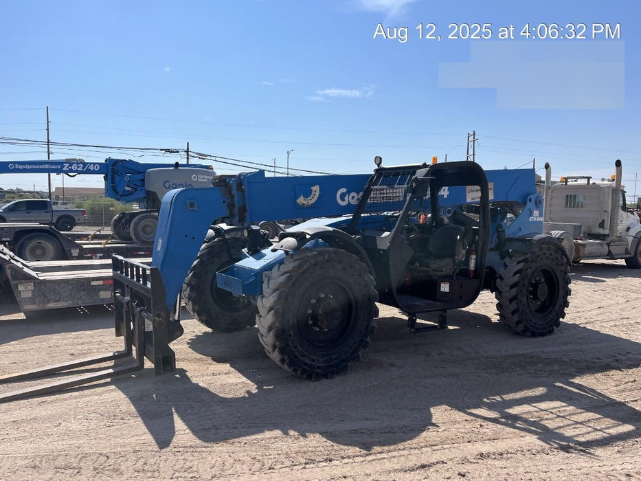 2018 Genie GTH-844 Genie GTH-844 w/Open ROPS, Solid Tires, beacon/work lights, 60" carriage/forks