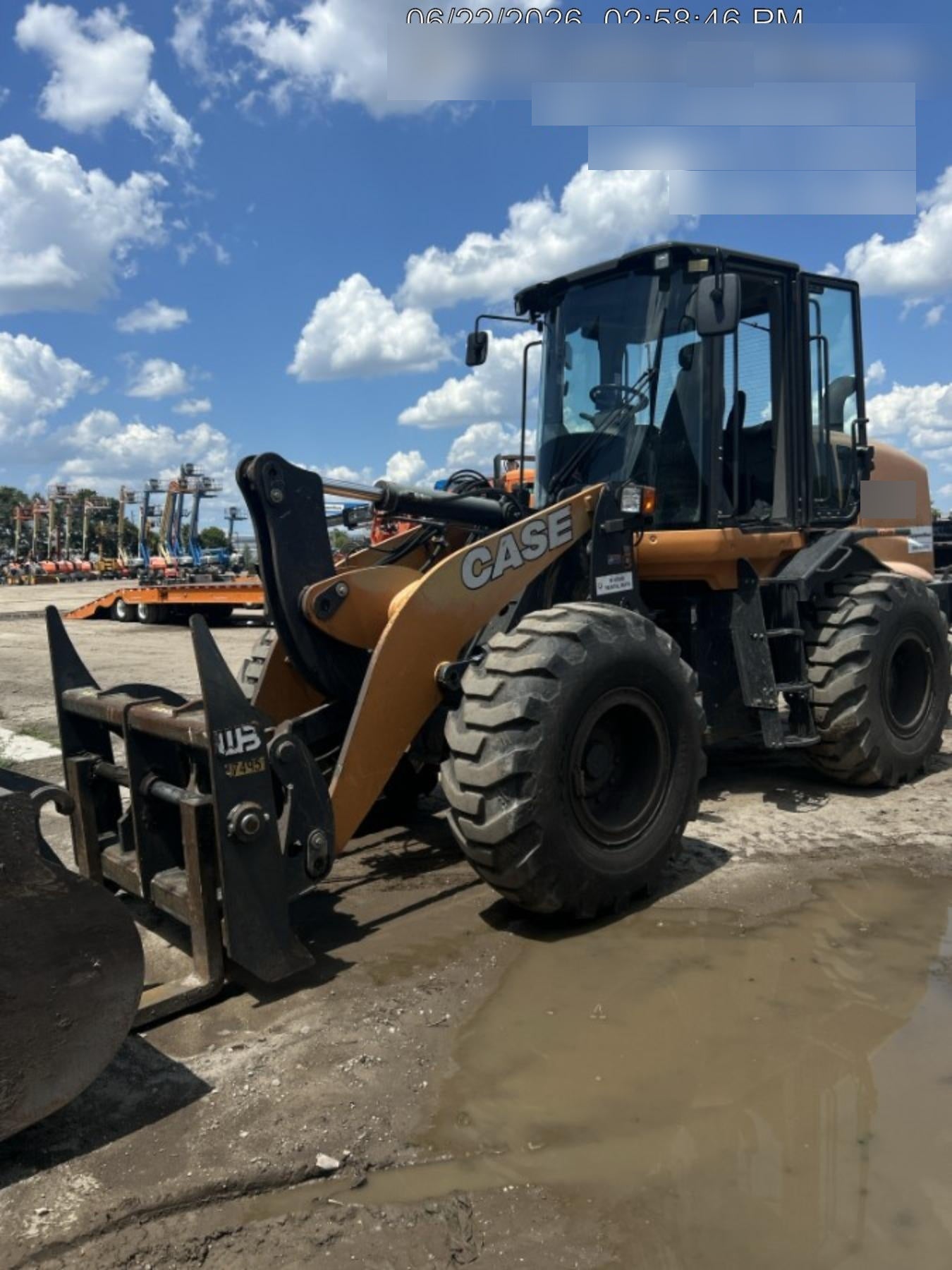 2022 CASE 621G