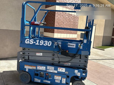 2019 Genie GS-1930 Half Height Swing Gate, 800W Inverter