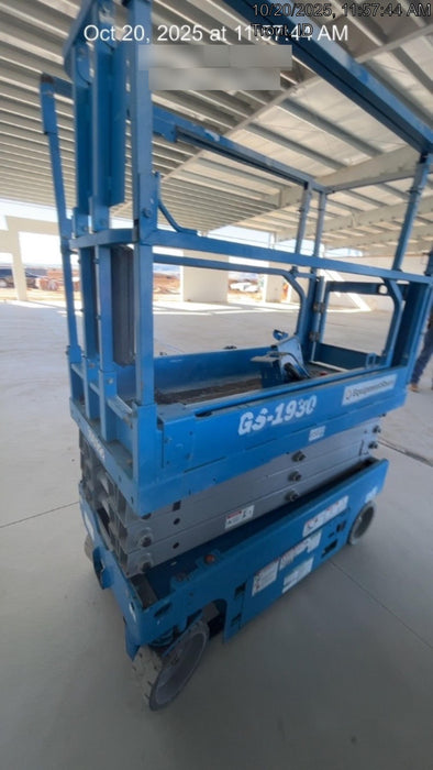 2020 Genie GS-1930 Solid Non Marking Tires, Beacon, Folding rails with half height swing gate