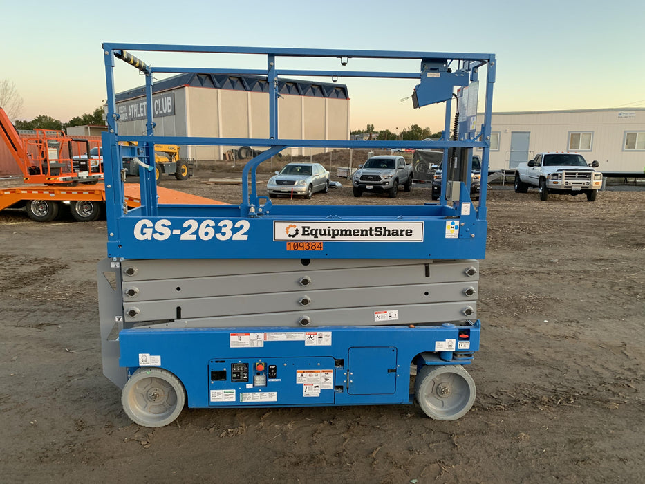 2020 Genie GS-2632 Solid NM Tires, Folding Rails with Half-Height Swing Gate, Beacon, 800W Invertor