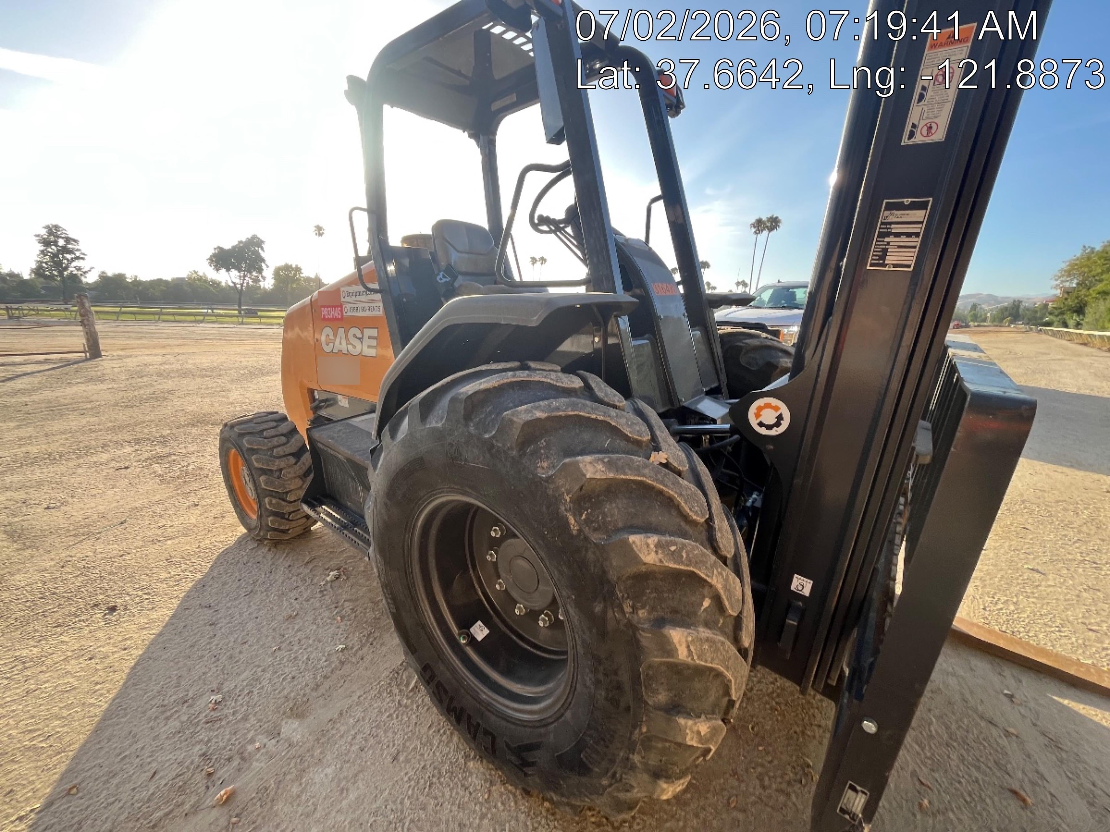 2023 CASE 588H