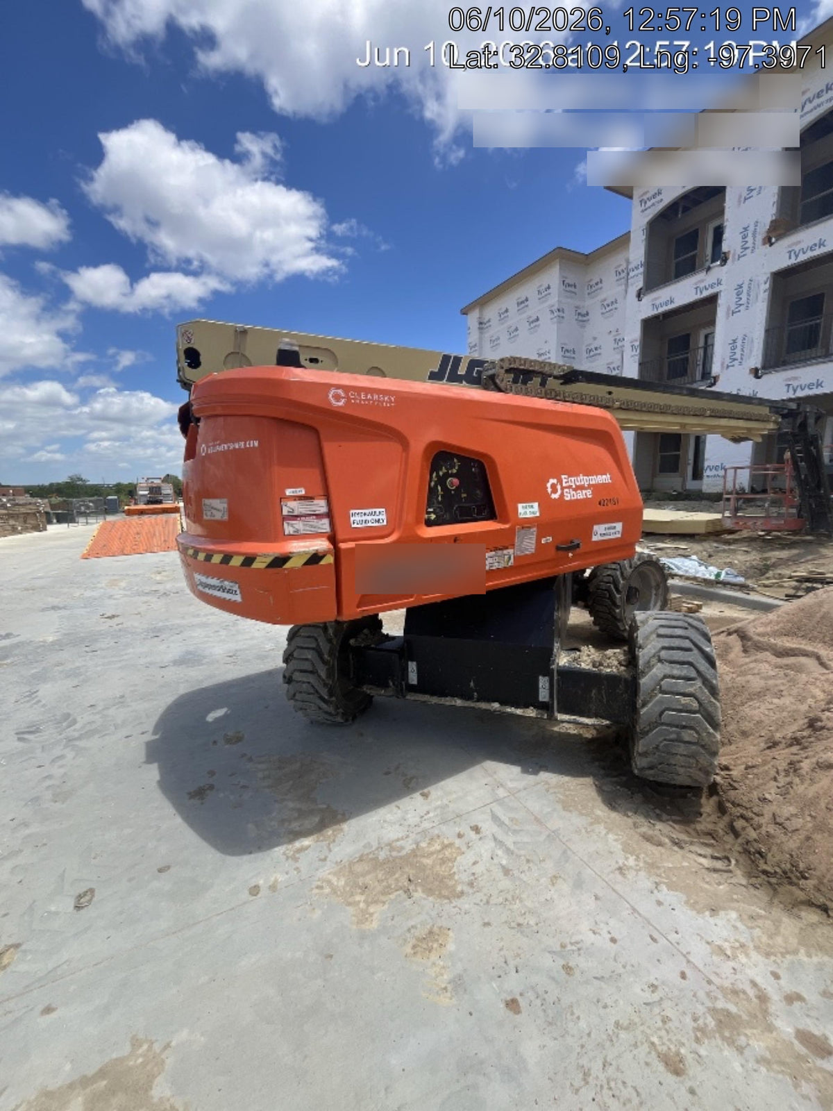 2024 JLG 660SJ