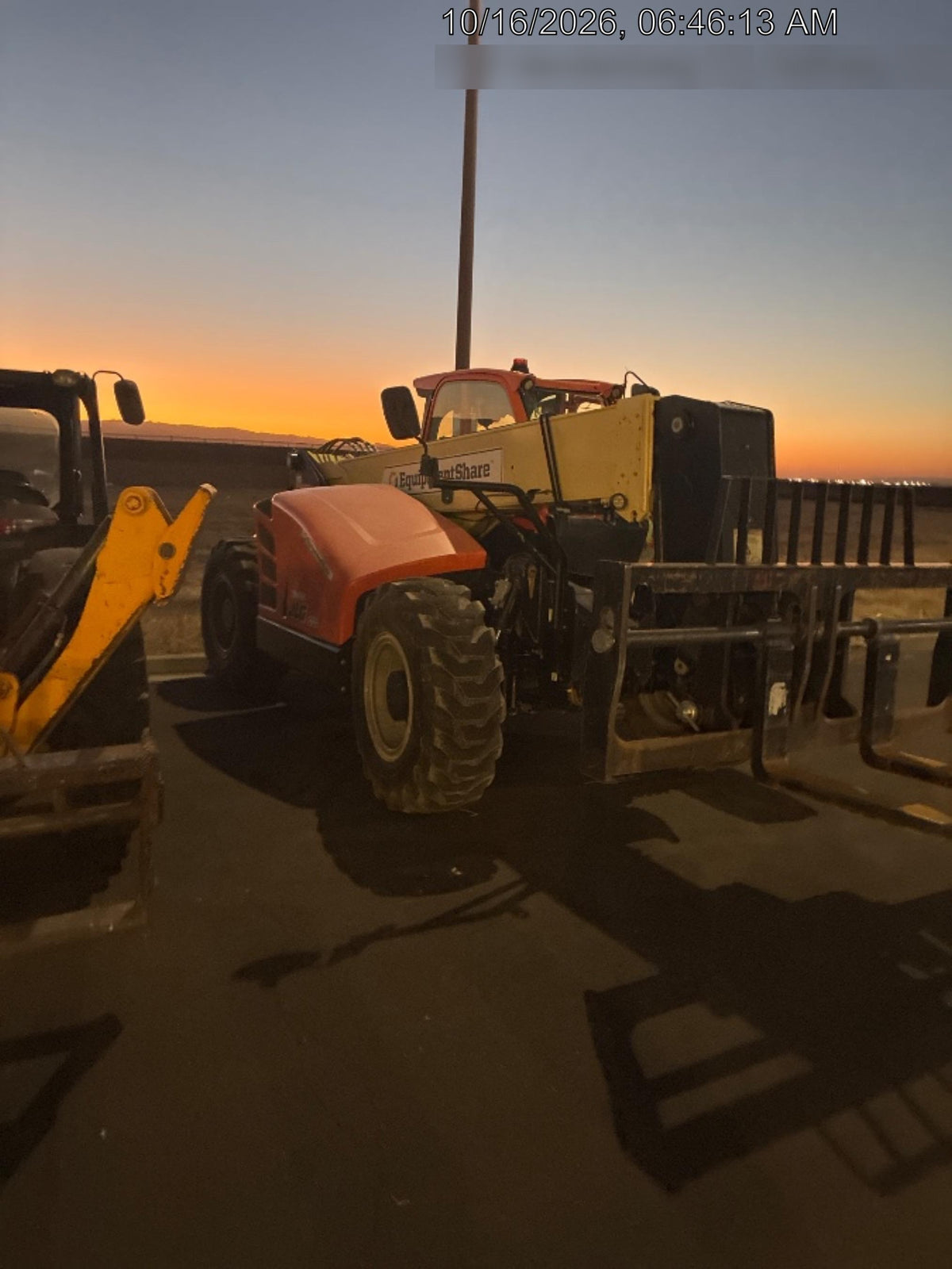 2021 JLG 1732