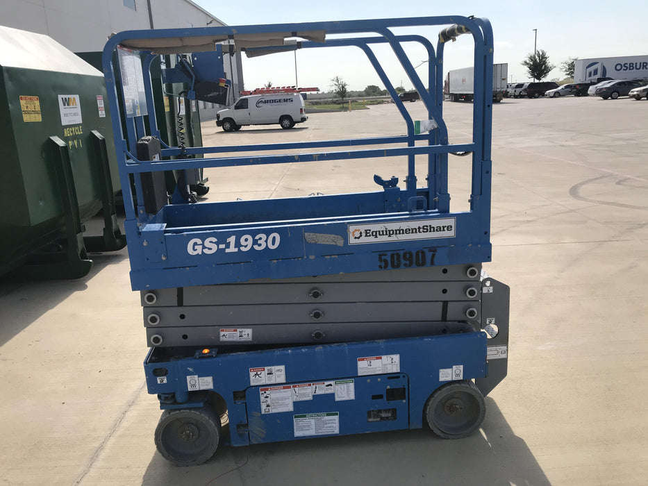 2019 Genie GS-1930 Fixed Rails with Chain Entry