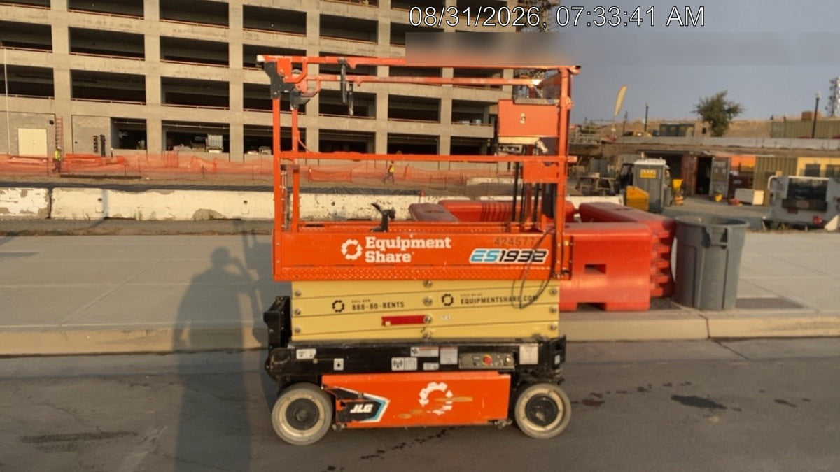 2024 JLG ES1932
