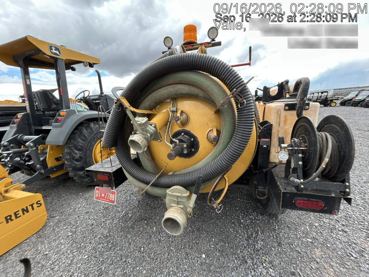 2022 Vac-Tron LP573XDT T4 Koehler Diesel Engine, 500 Gallon Debris Tank, x2 100 Gallon Water Tanks