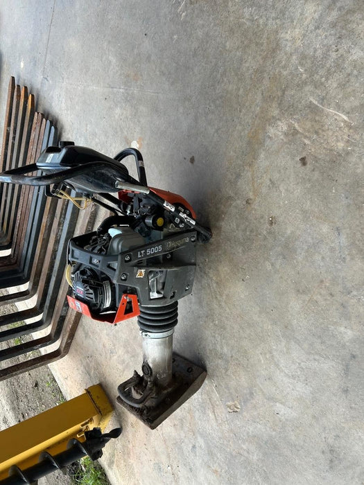 2024 HUSQVARNA LT5005