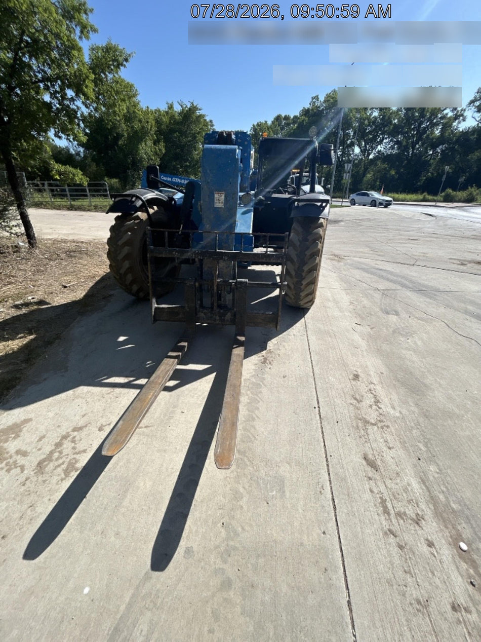 2018 Genie GTH-636 GTH-636 w/Open ROPS, Solid Tires, beacon/work lights, 48" carriage/forks