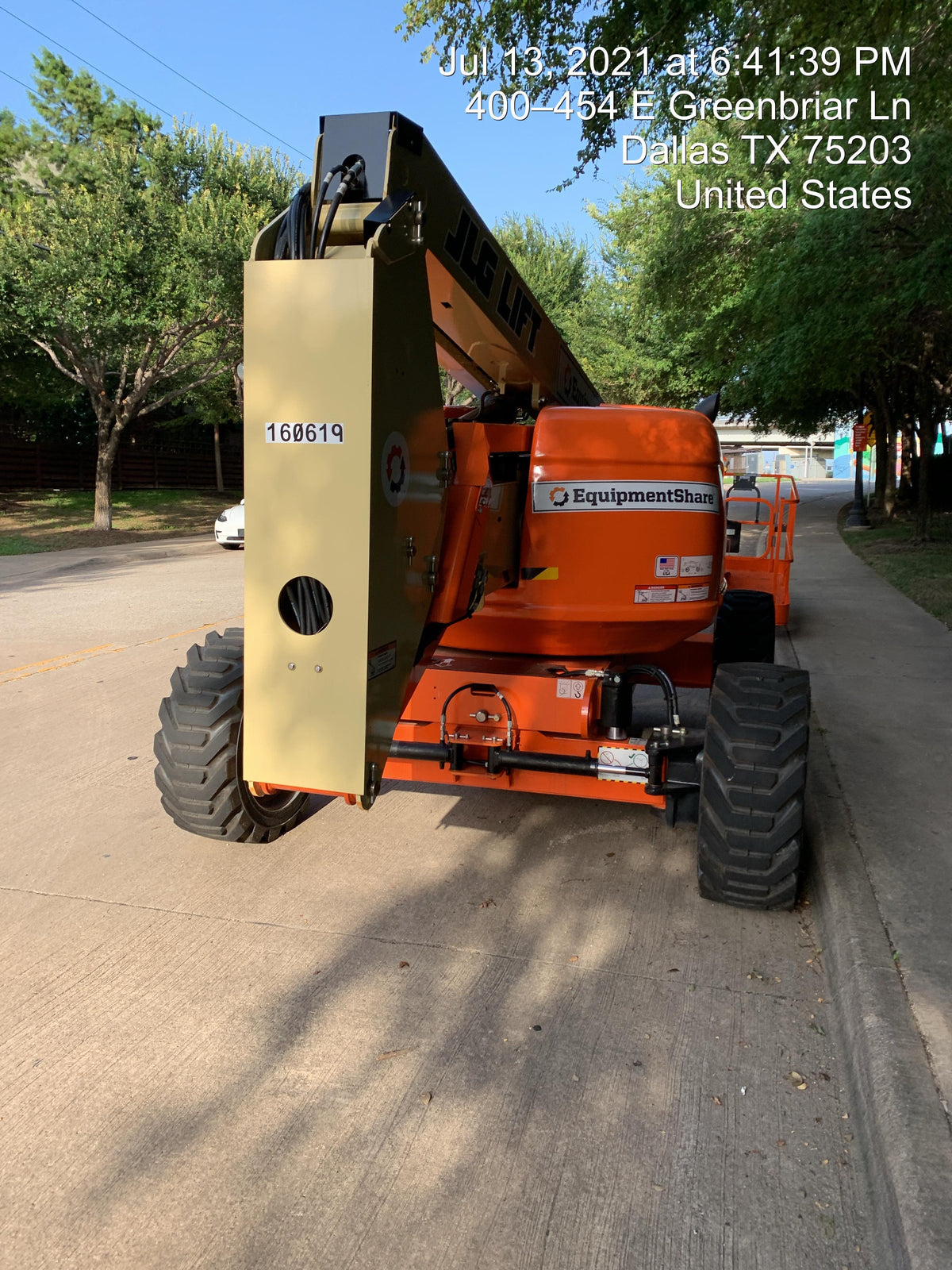 2021 JLG 600AJ