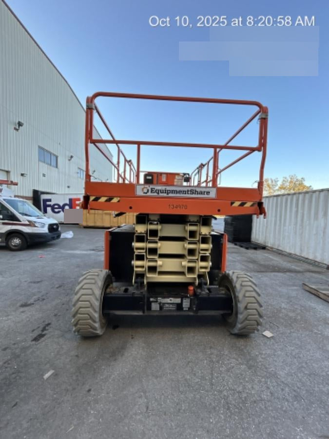 2021 JLG 430LRT