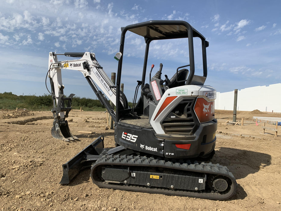 2021 BOBCAT E35
