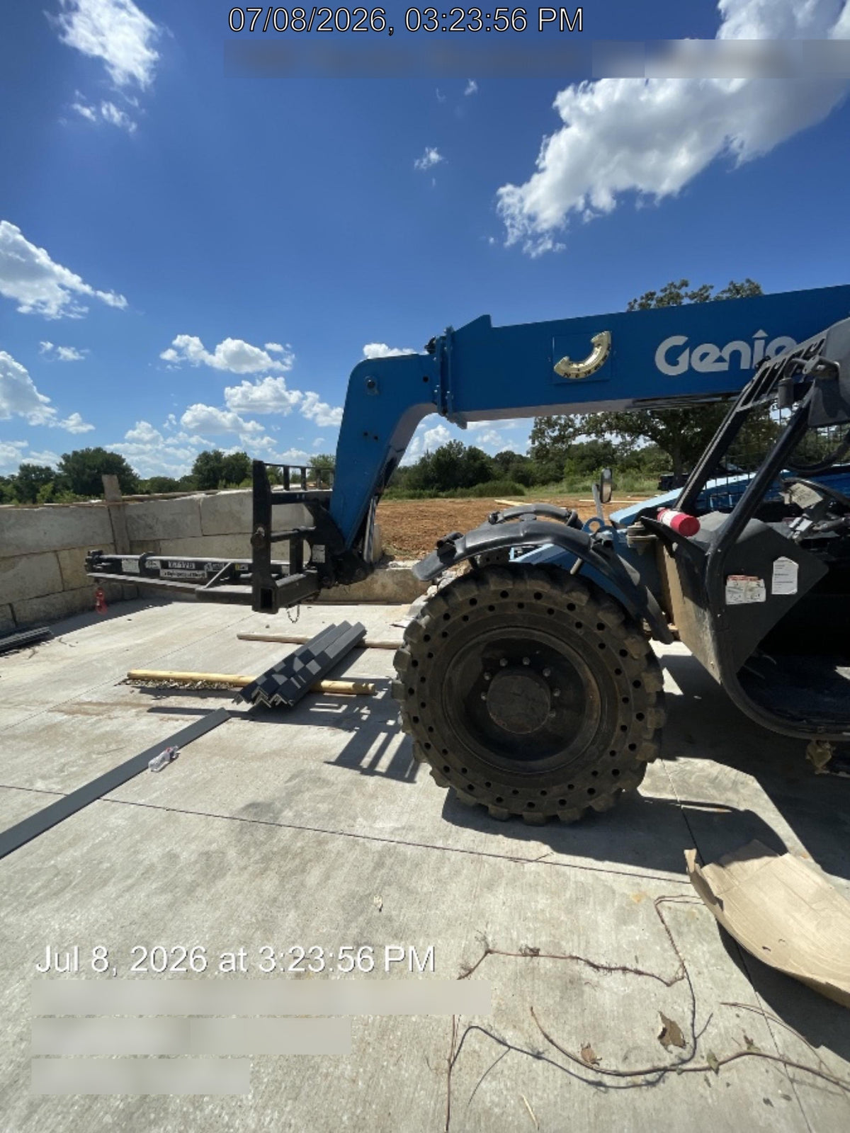 2017 GENIE GTH-844
