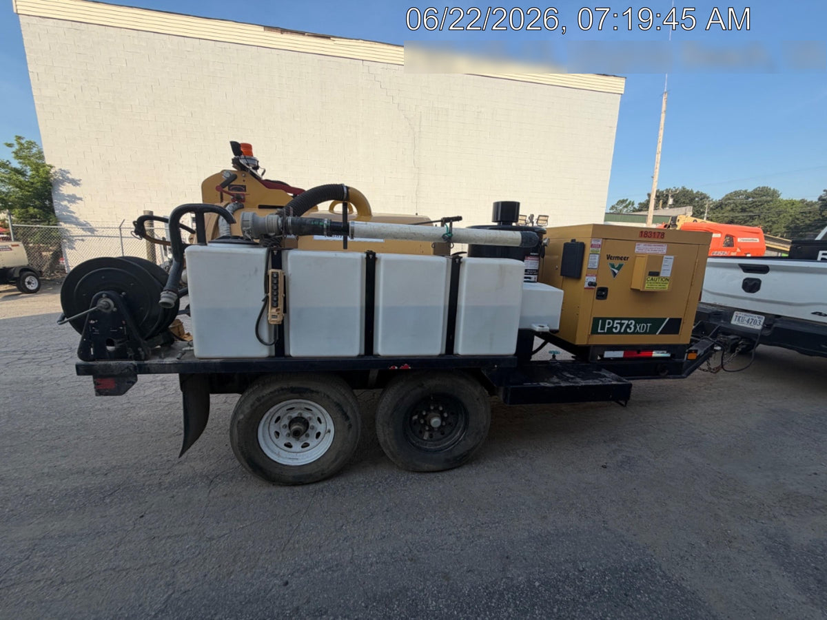 2021 Vac-Tron LP573XDT T4 Koehler Diesel Engine, 500 Gallon Debris Tank, x2 100 Gallon Water Tanks