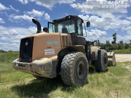 2017 Case 821G CLOSED CAB, JRB 418 STYLE HYD COUPLER