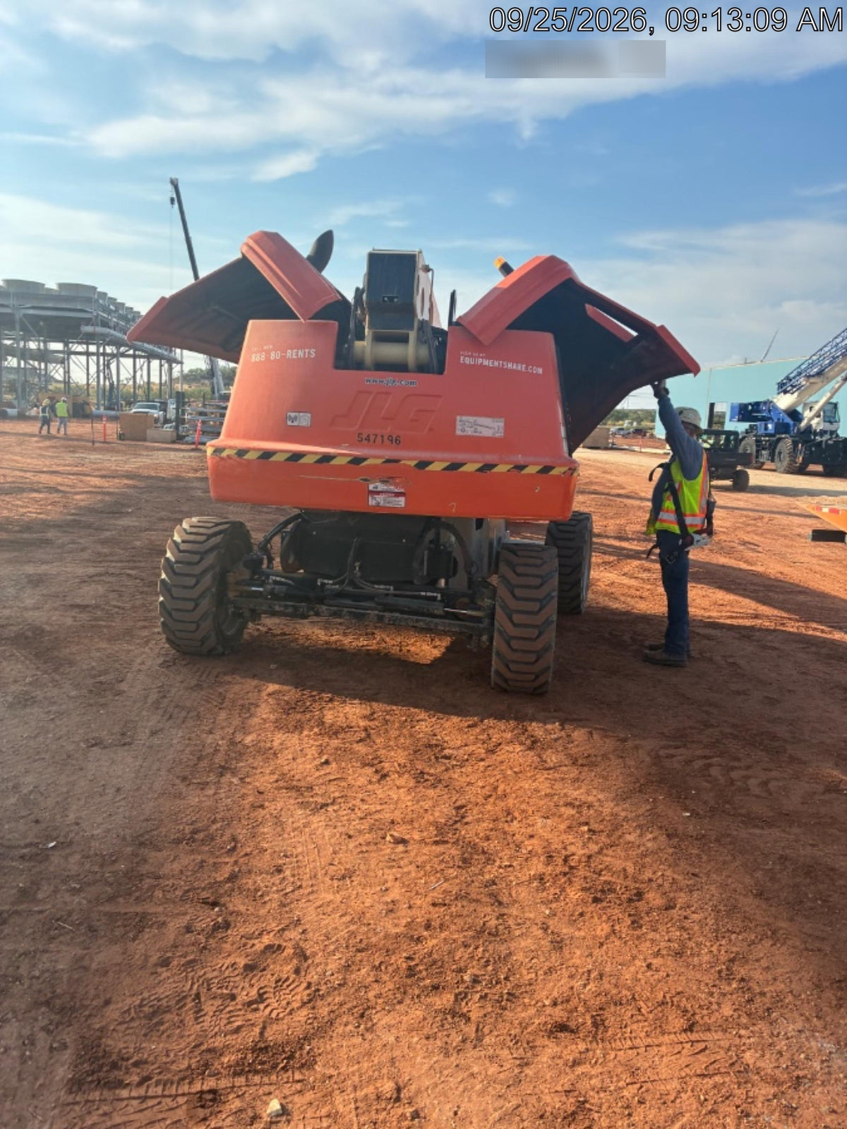 2025 JLG 660SJ
