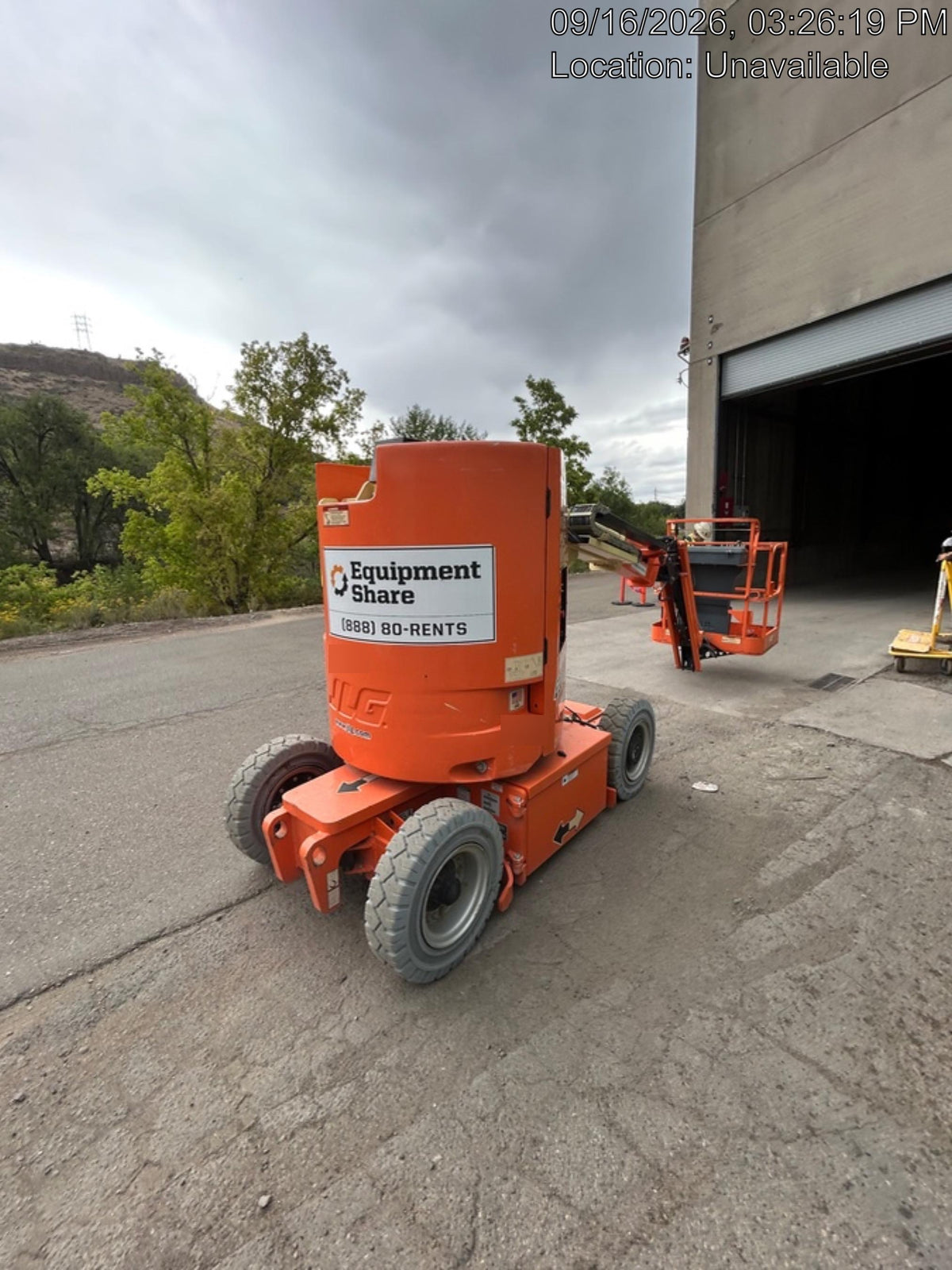 2019 JLG E300AJP