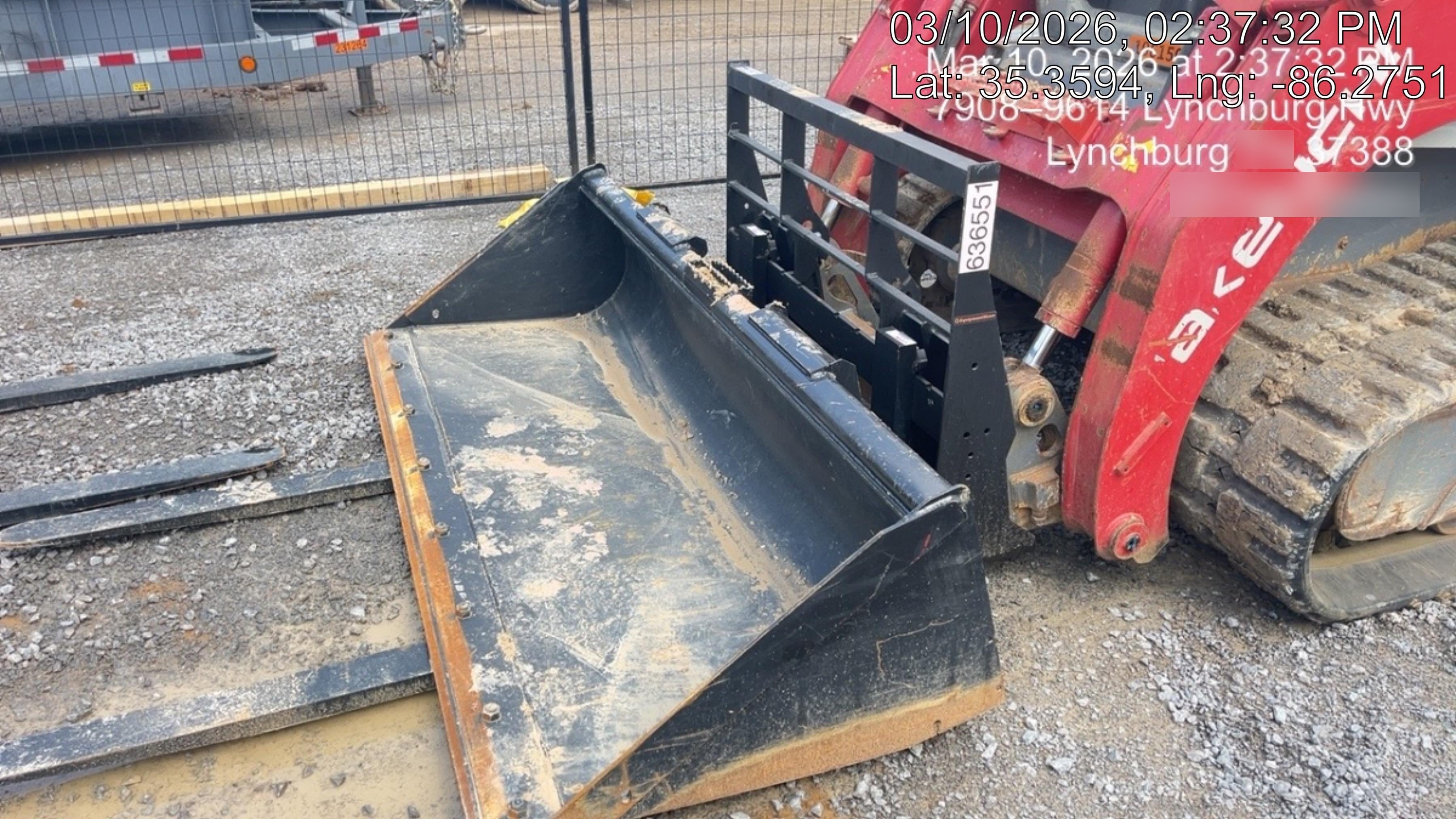 2025 ARROW MATERIAL HANDLING 48" Pallet Forks - Arrow