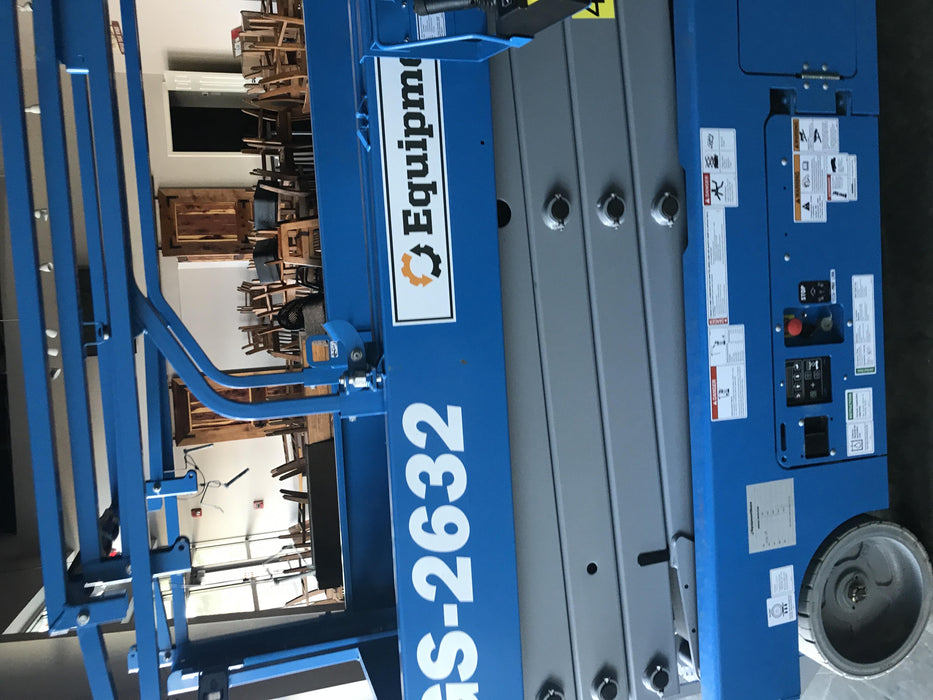 2019 Genie GS-2632 Folding rails with half height swing gate